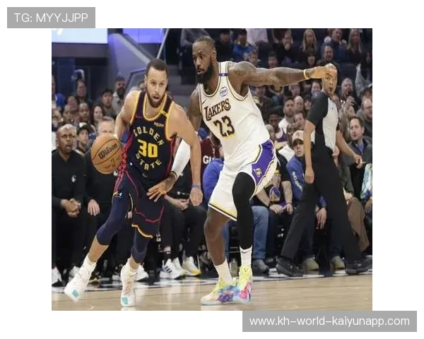 詹姆斯领衔湖人迎战勇士 库里复出助力金州冲击季后赛