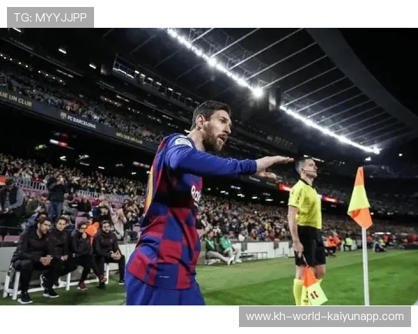 梅西回归巴萨引发热议 球迷期待新赛季大展宏图